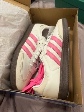 adidas Cream Leather Sneakers with Pink Stripes and Brown Sole